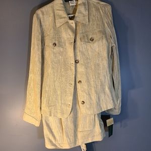 Harvé Bernard linen suit by Bernard Holtzman